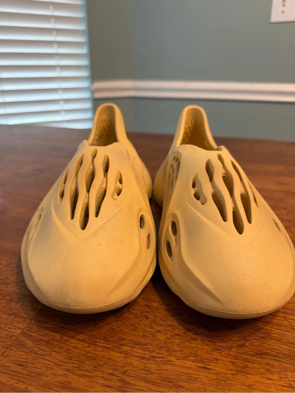 adidas Yeezy Foam Runner Sulfur Desert Sand Men's Size 10 Slip On Clog